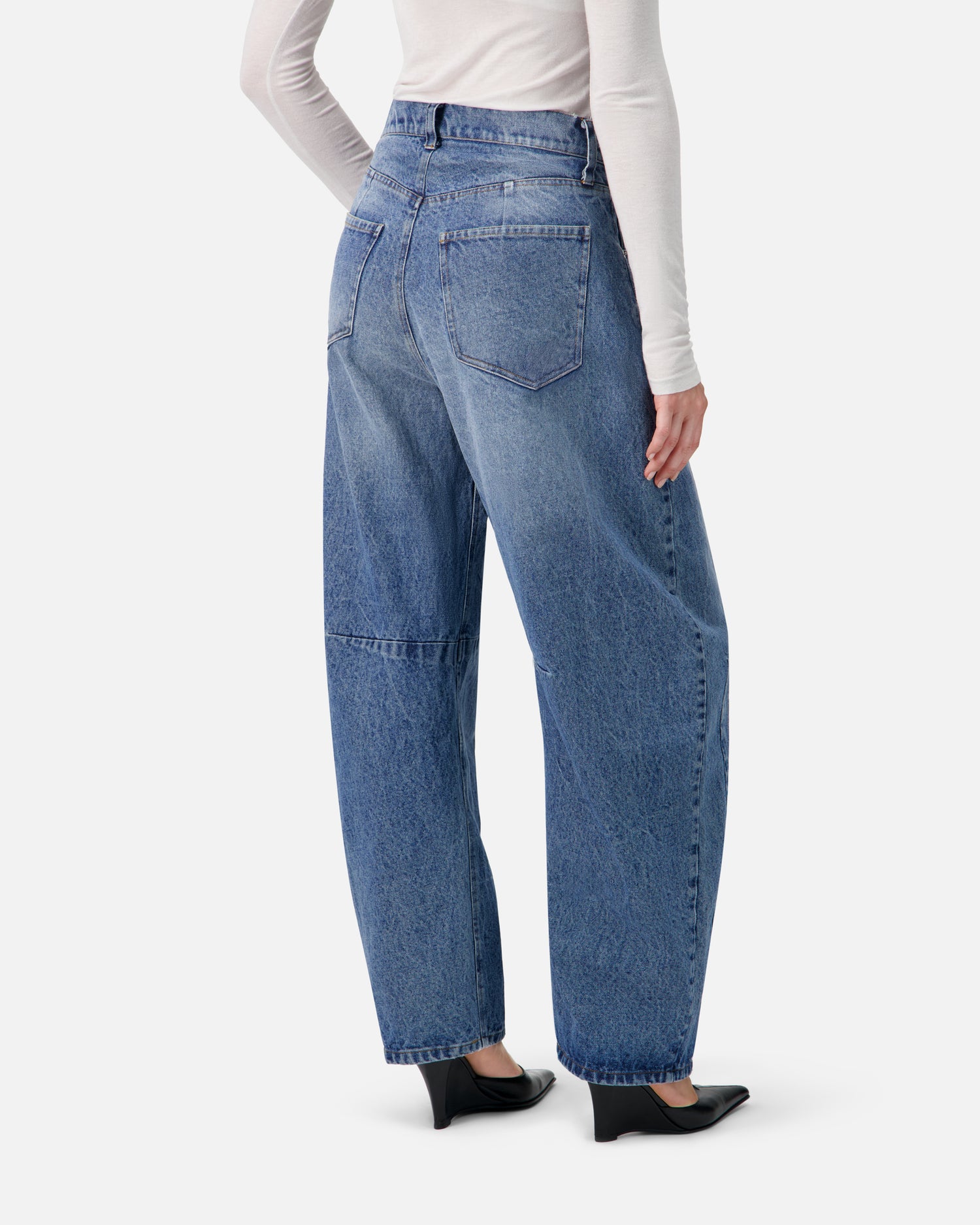 WASHED WIDE-LEG DENIM