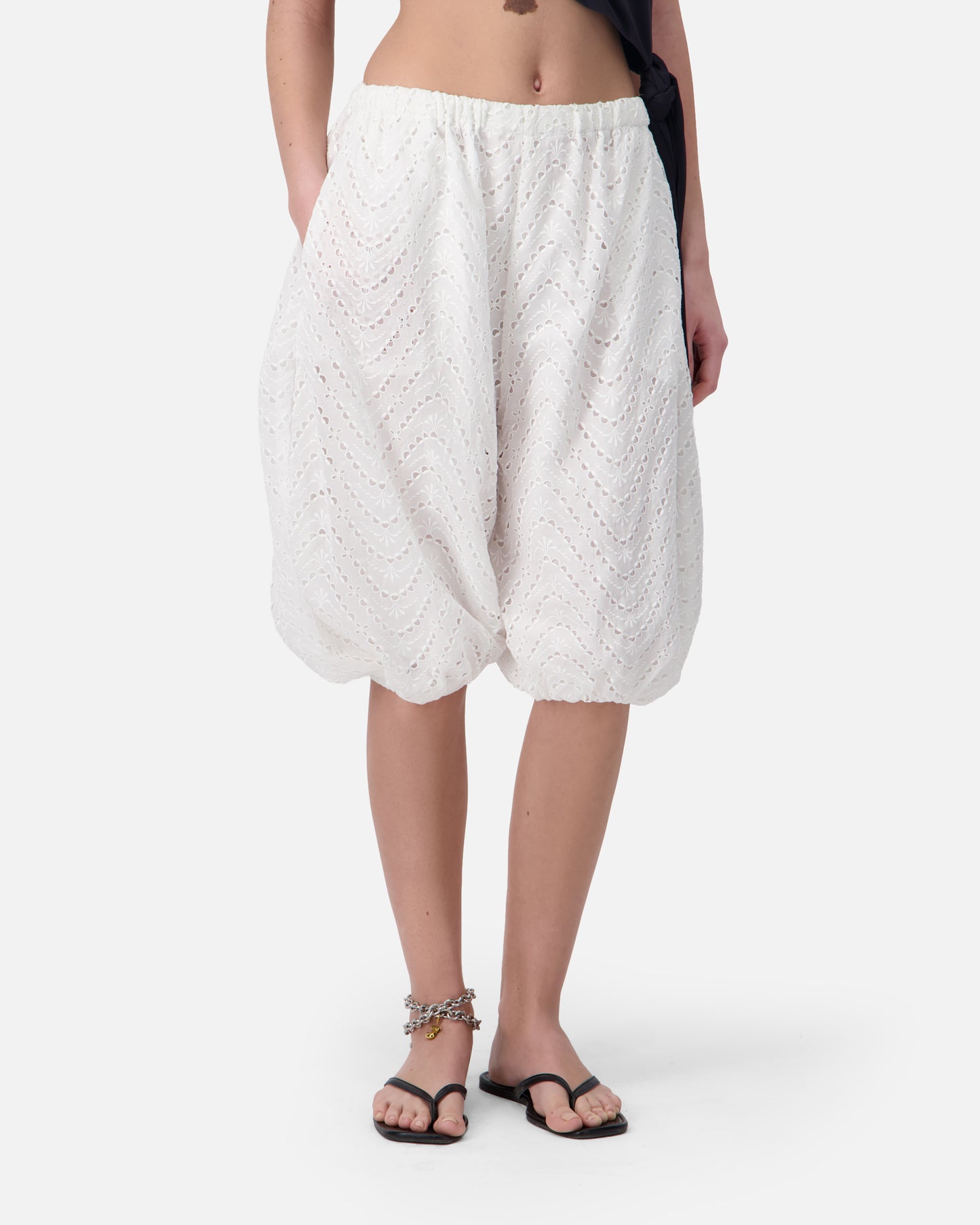 EMBROIDERED BALLOON BERMUDA